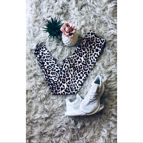 Elizabeth Rein Pants - ✨LAST PAIR✨NEW Leopard Leggings